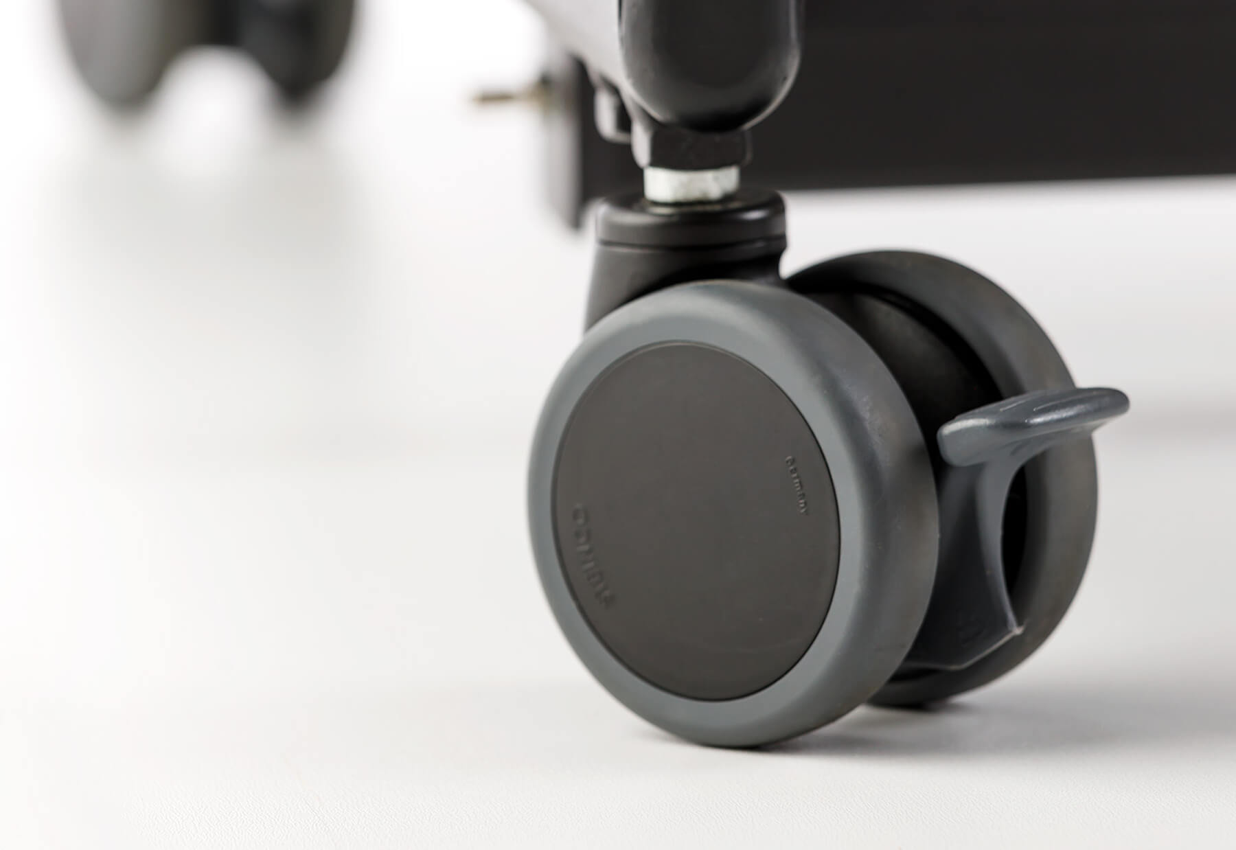 Einzeln bremsbare Rollen