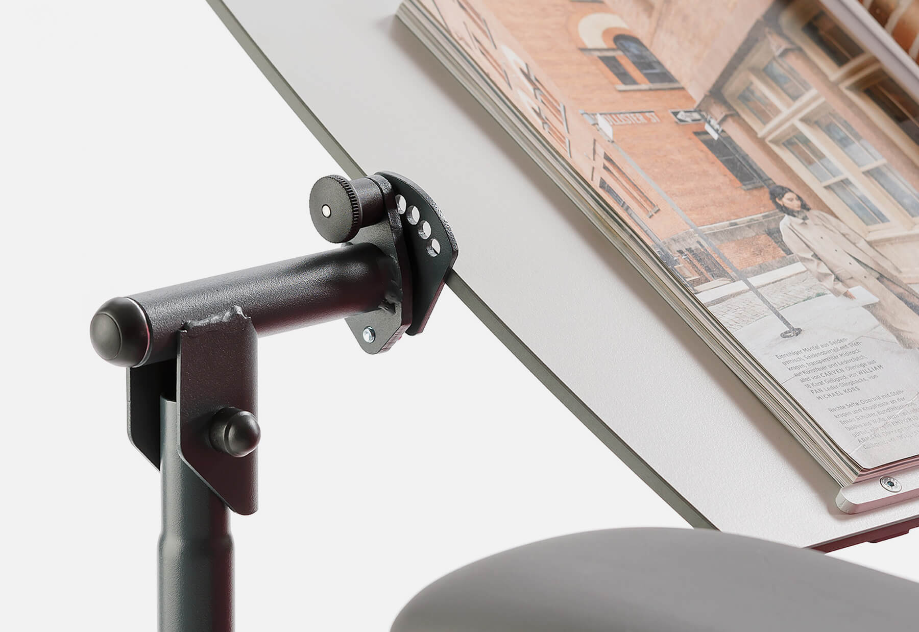 Multifunktionstisch im Detail