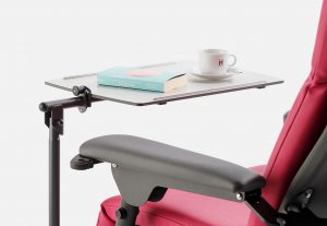 Der Multifunktionstisch für die Slim Line im Einsatz.